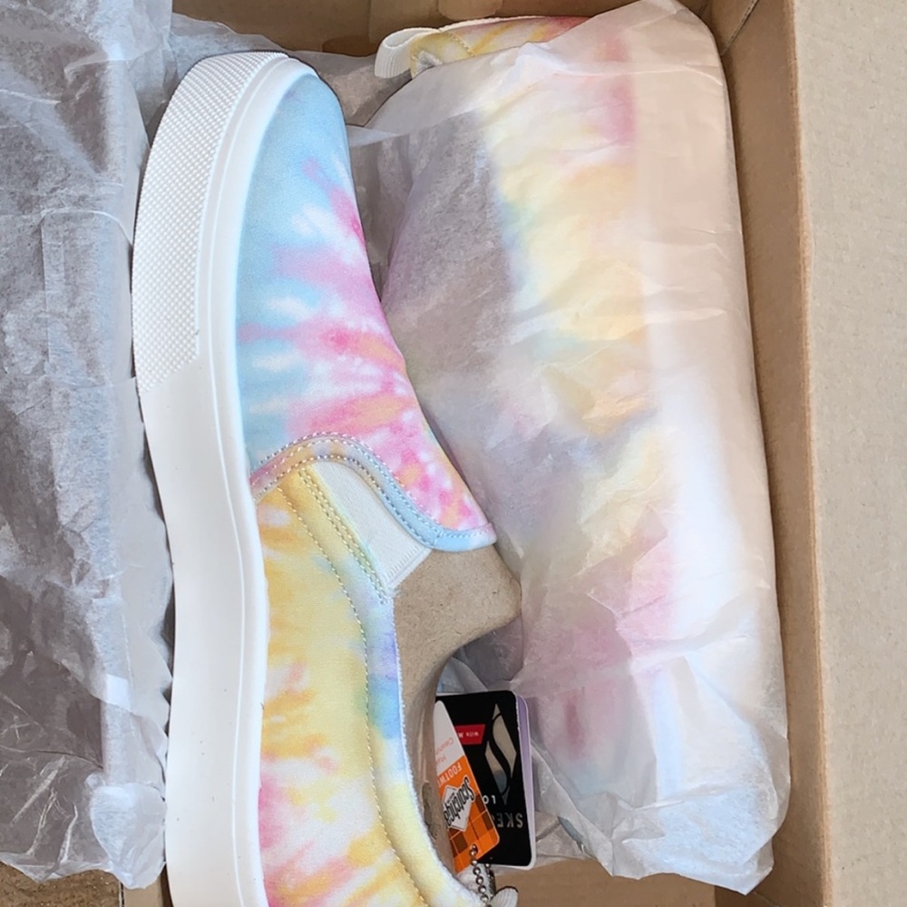 Sketchers Street Shoes